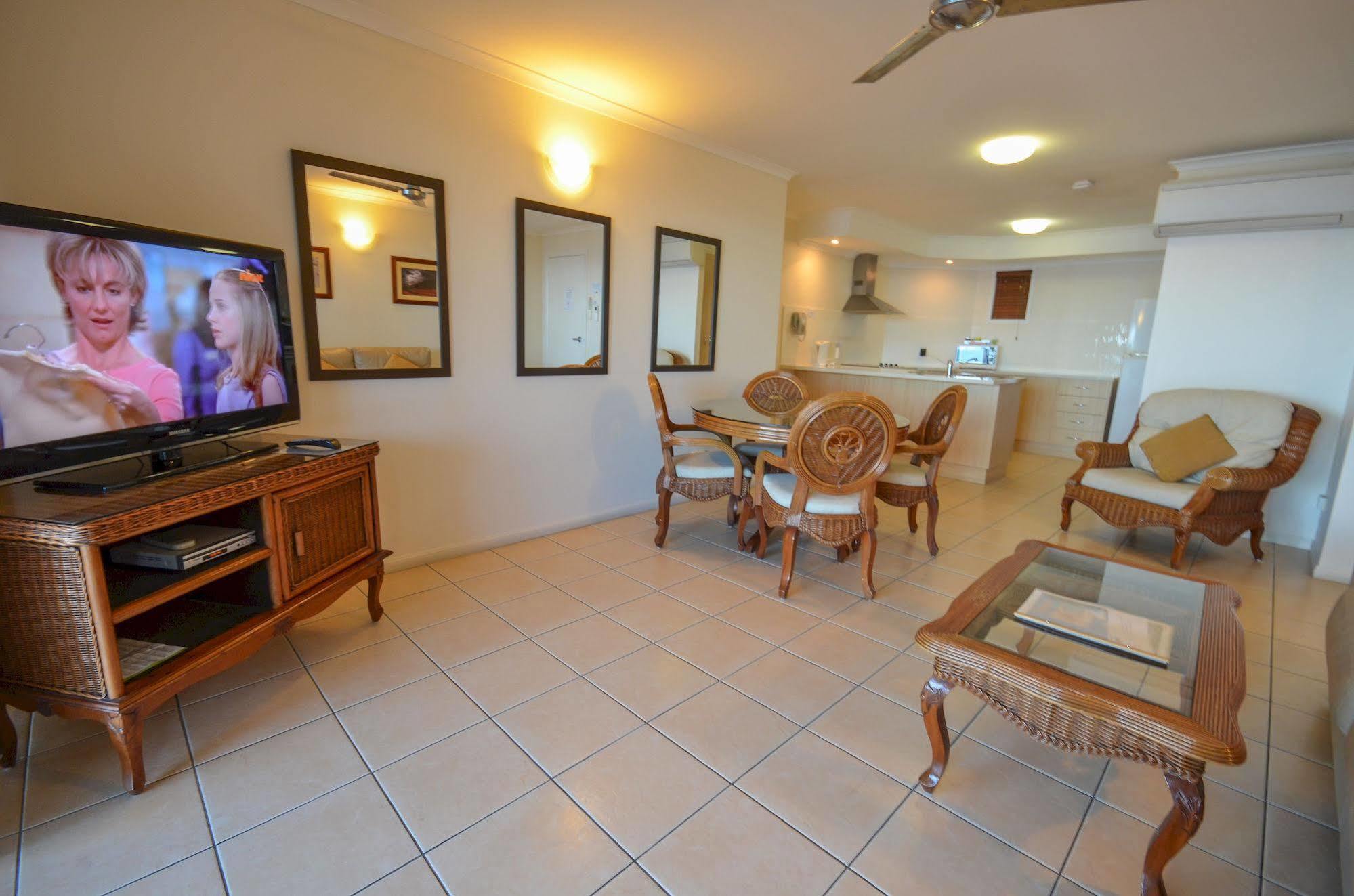 Rose Bay Resort Боуен Екстериор снимка