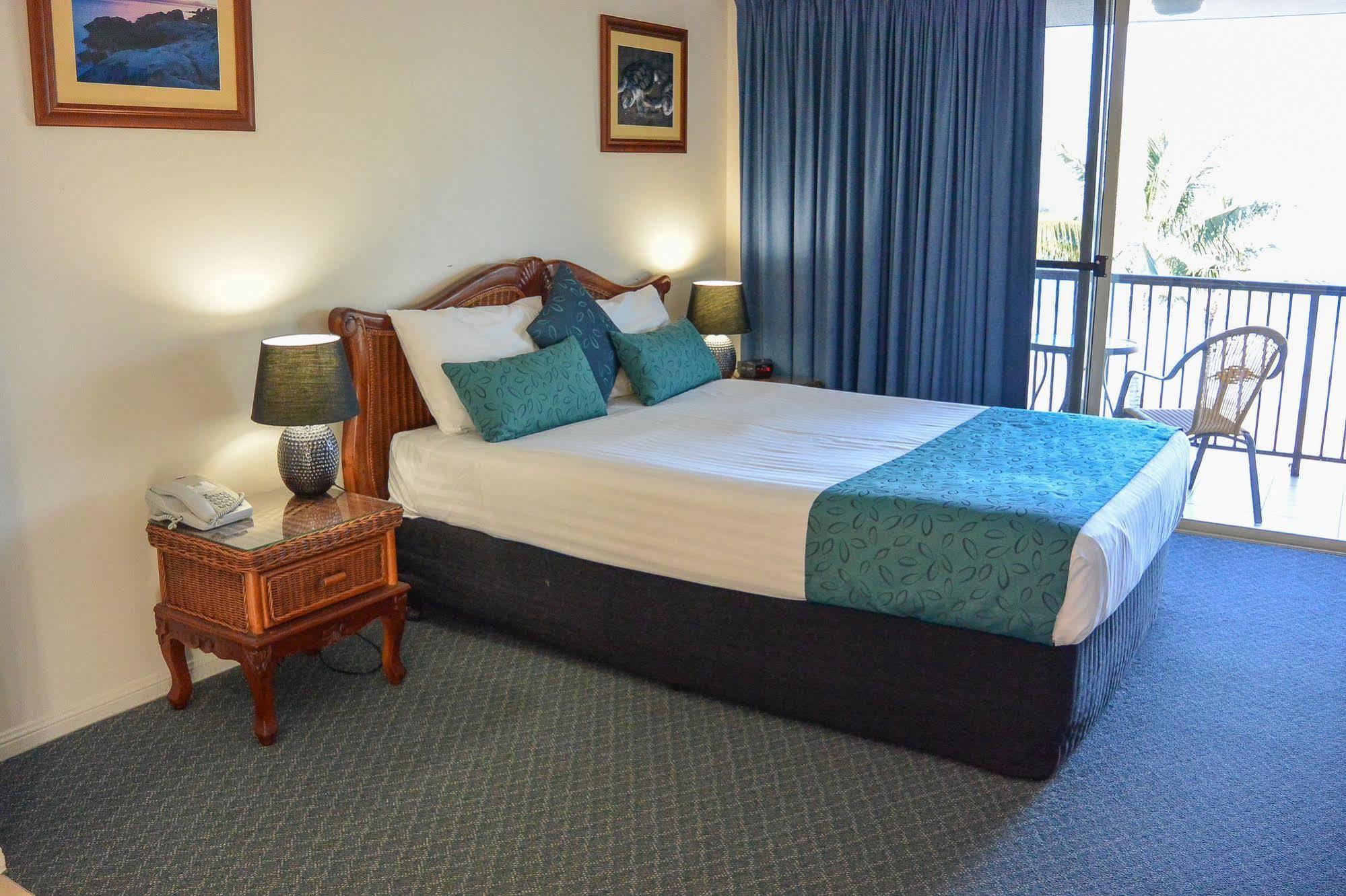 Rose Bay Resort Боуен Екстериор снимка